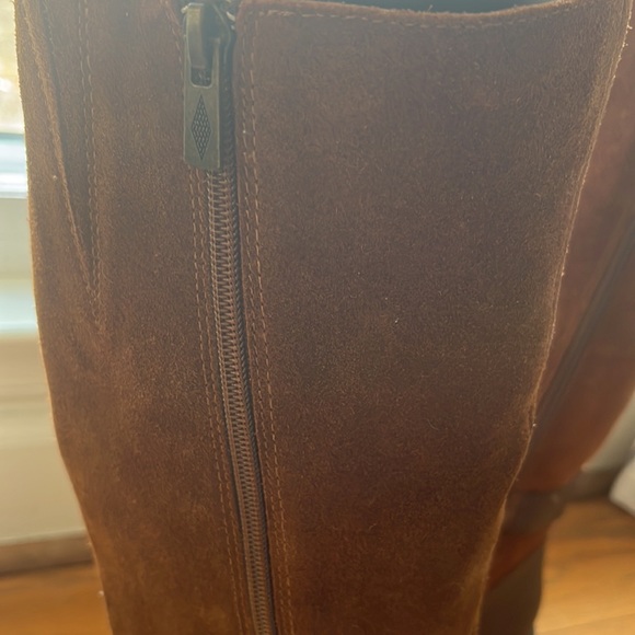Chestnut knee high boots - Picture 6 of 13
